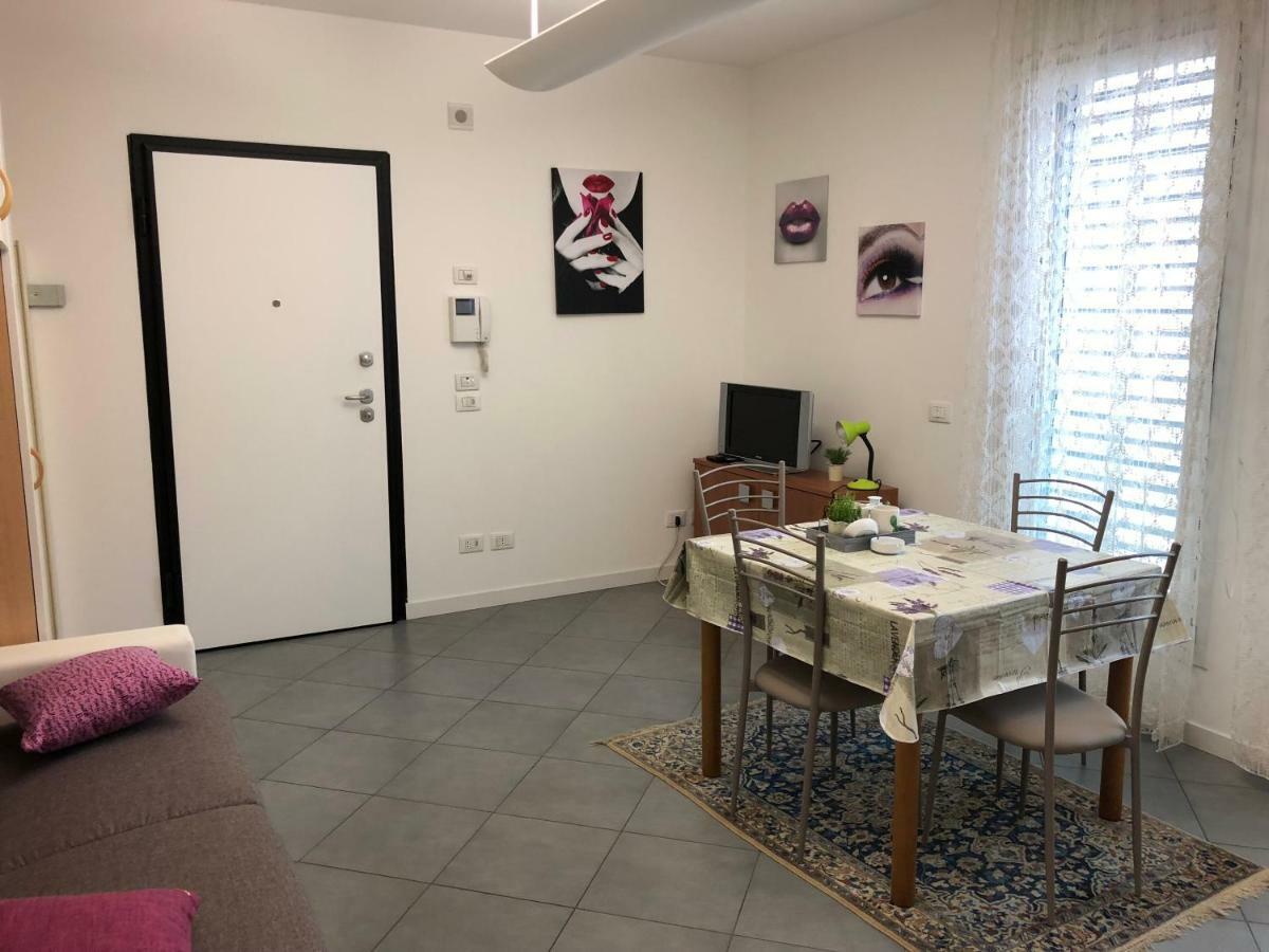 Filzi 2 Apartment Lecco Bagian luar foto
