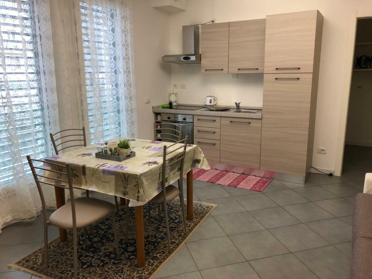 Filzi 2 Apartment Lecco Bagian luar foto